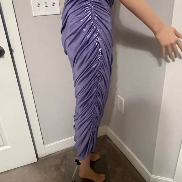 Elegant Purple Norma Kamali one shoulder dress. Size L - Picture 3 of 7